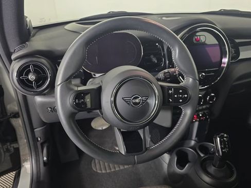 Used 2023 MINI Cooper 2-Door Hardtop FWD image 10