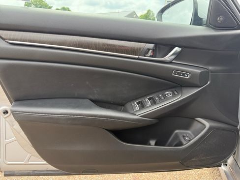 Used 2018 Honda Accord EX-L image 27