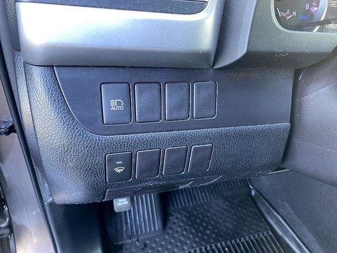 Used 2019 Toyota Highlander LE image 10