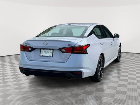 Used 2024 Nissan Altima 2.5 SR FWD image 4