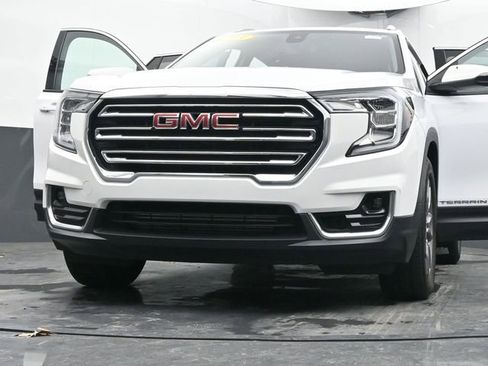 Used 2023 GMC Terrain SLT image 68