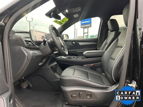 Used 2025 Buick Enclave Preferred image 4