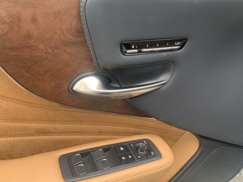 Used 2024 Lexus LS 500 RWD image 15