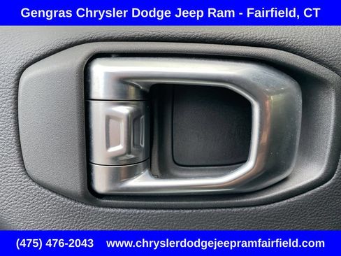 Used 2024 Jeep Wrangler Unlimited Sahara w/ Dual Top Group AWD/4WD image 39