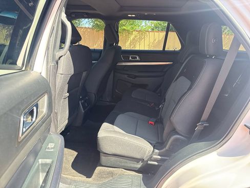 Certified 2018 Ford Explorer XLT w/ Equipment Group 201A AWD/4WD image 21