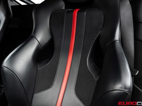 Used 2022 Ferrari F8 Tributo RWD image 43