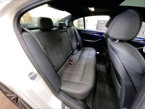 Used 2023 BMW 530i w/ Convenience Package RWD image 29