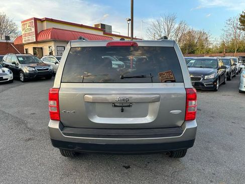 Used 2014 Jeep Patriot Latitude w/ Sun/Sound Group image 6