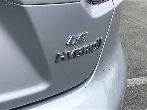 Used 2024 Toyota Corolla LE FWD image 9