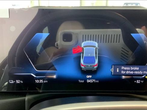 Used 2025 BMW i4 eDrive40 w/ Premium Package RWD image 9