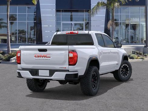 Used 2026 GMC Canyon AT4 w/ Technology Plus Package AWD/4WD image 4