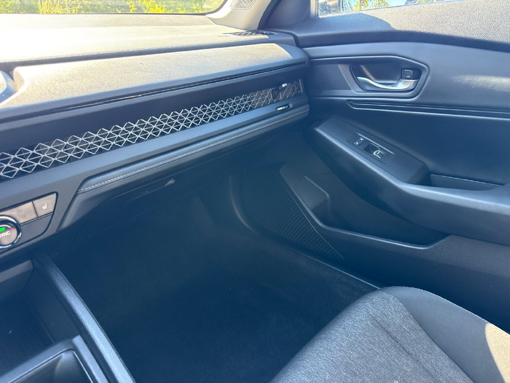 Certified 2024 Honda Accord EX image 17