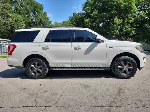 Used 2020 Ford Expedition XLT w/ FX4 Off-Road Package AWD/4WD image 11
