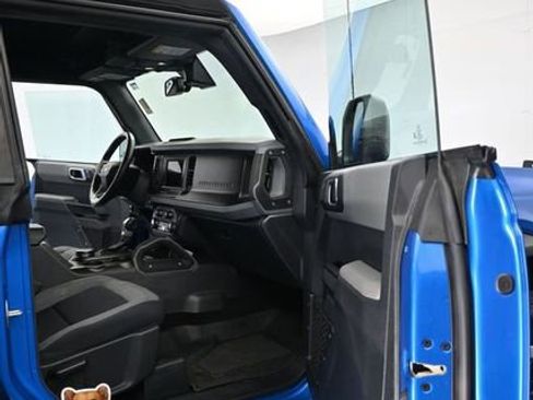 Used 2023 Ford Bronco Big Bend w/ Sasquatch Package image 12