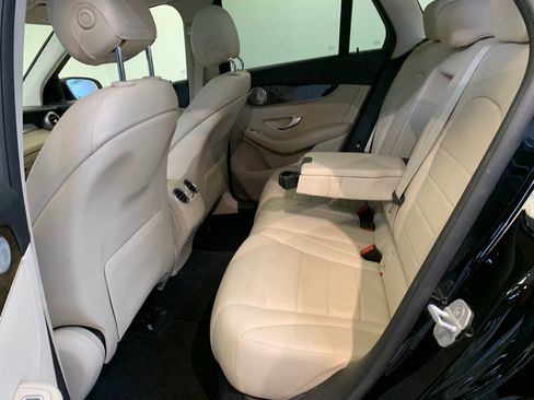 Used 2016 Mercedes-Benz GLC 300 4MATIC image 40