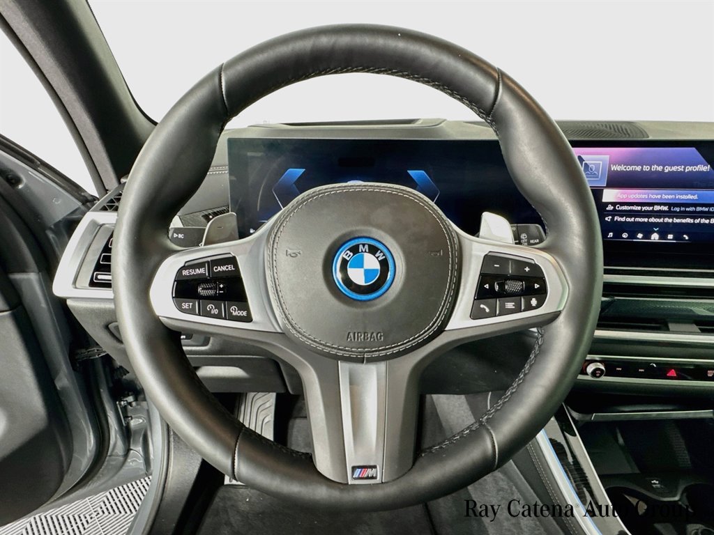 Used 2026 BMW X5 xDrive50e w/ M Sport Package AWD/4WD image 11