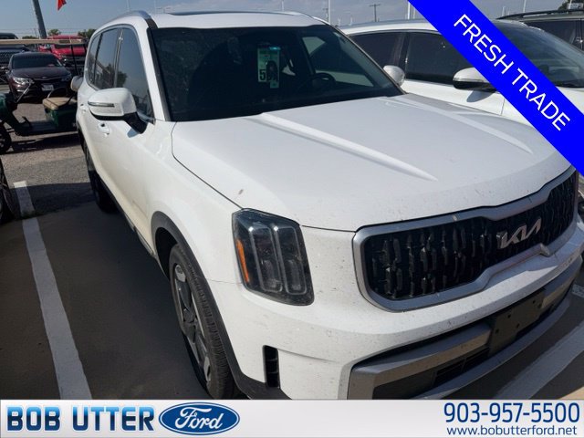 Used 2024 Kia Telluride EX w/ EX Captain's Chair Package FWD image 1