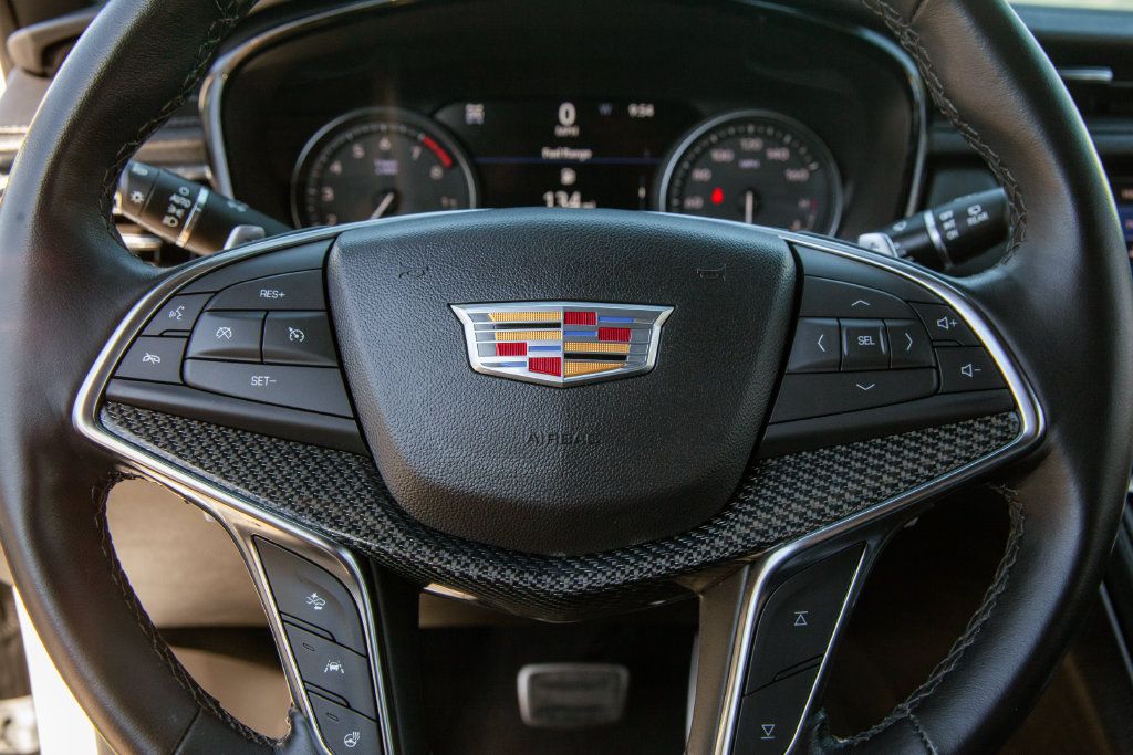 Used 2022 Cadillac XT5 Sportv w/ Technology Package AWD/4WD image 17