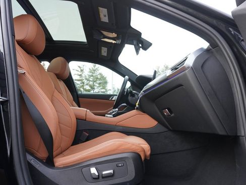Used 2023 BMW X6 xDrive40i w/ M Sport Package image 39