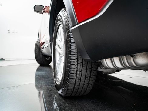 Used 2021 Ford Explorer XLT image 49