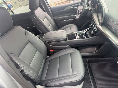 New 2026 Chevrolet Traverse LT w/ Midnight/Sport Edition image 23