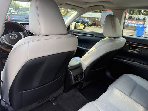 Used 2013 Lexus ES 350 w/ Luxury Pkg FWD image 41
