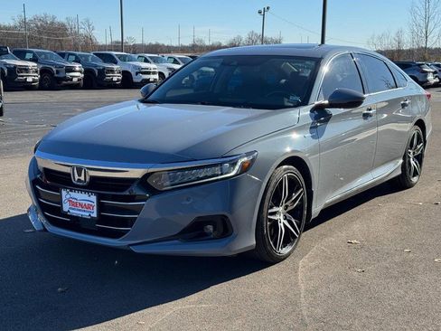 Used 2022 Honda Accord Touring image 8