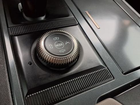 Used 2025 GMC Hummer EV 2X image 36