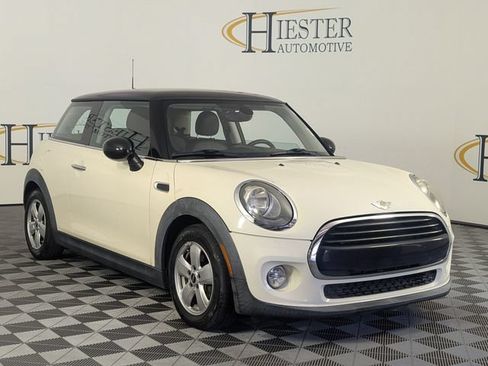 Used 2017 MINI Cooper 2-Door Hardtop FWD image 2