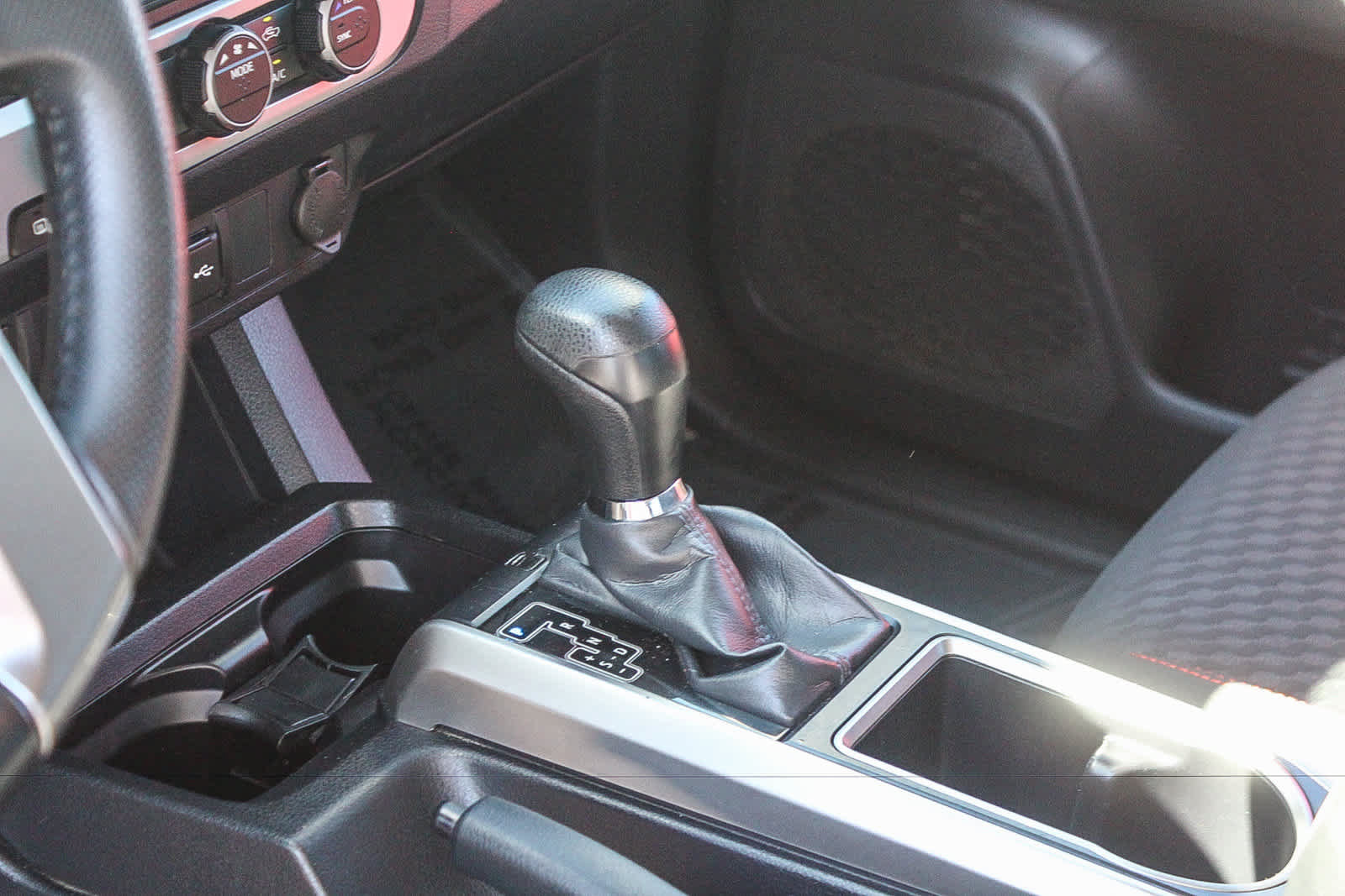 Used 2022 Toyota Tacoma SR5 RWD image 24