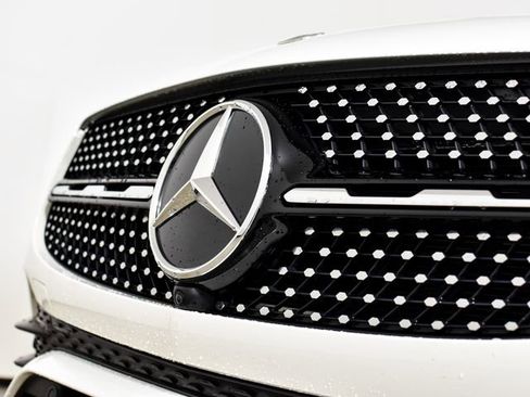 Certified 2022 Mercedes-Benz GLC 300 image 7