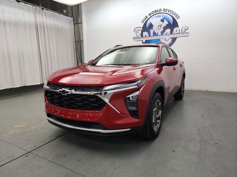 New 2026 Chevrolet Trax LT w/ Driver Confidence Package image 11