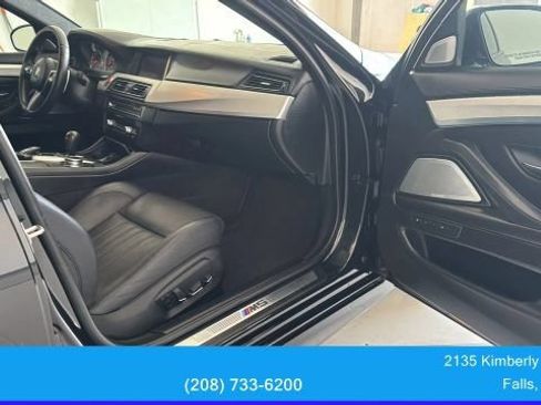 Used 2016 BMW M5 RWD image 21