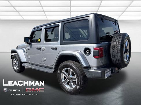 Used 2018 Jeep Wrangler Unlimited Sahara w/ Uconnect 4C Nav & Sound Group image 6