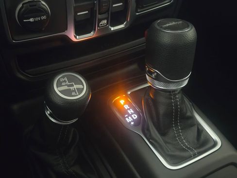 New 2026 Jeep Gladiator Sport image 25