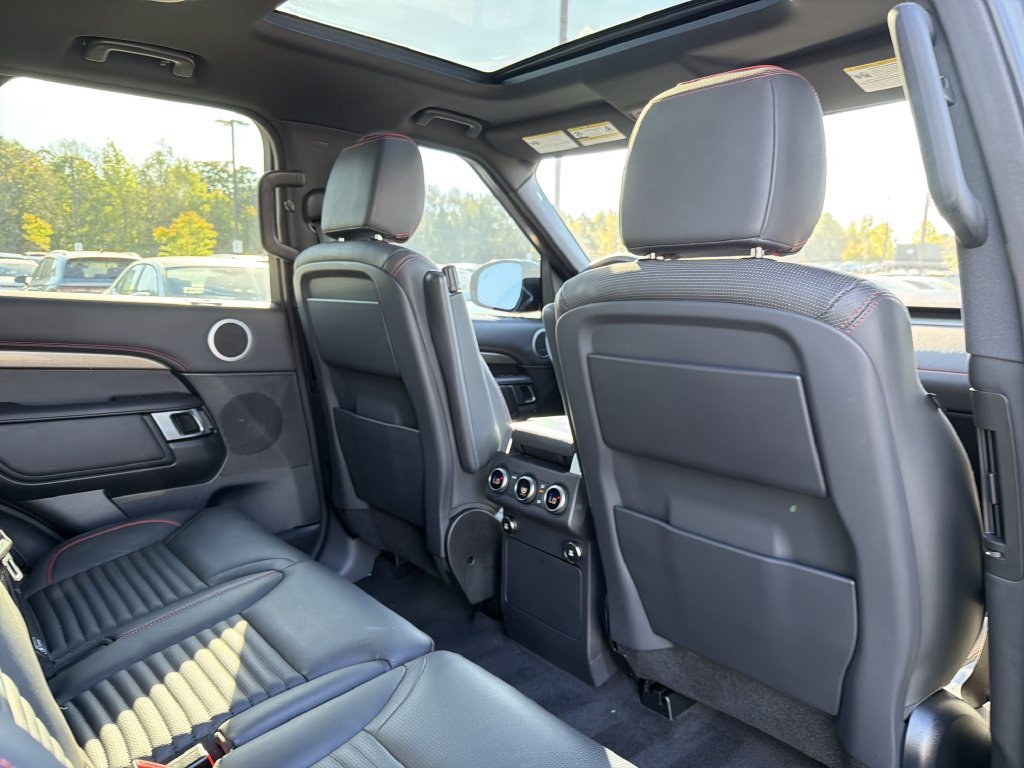 Used 2019 Land Rover Discovery HSE AWD/4WD image 17