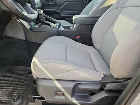 Used 2025 Toyota Tacoma SR5 image 10