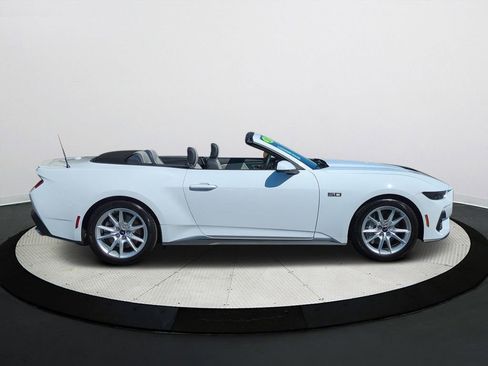 Used 2025 Ford Mustang GT Premium image 37