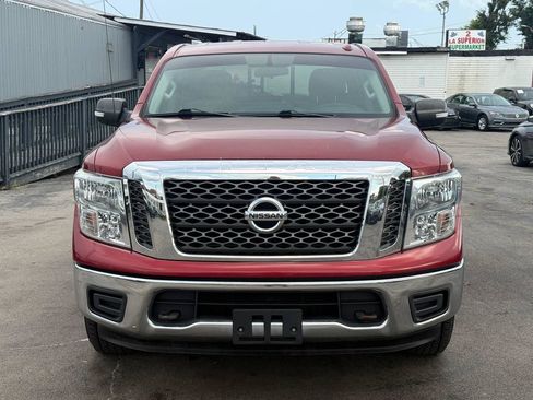 Used 2018 Nissan Titan SV AWD/4WD image 3