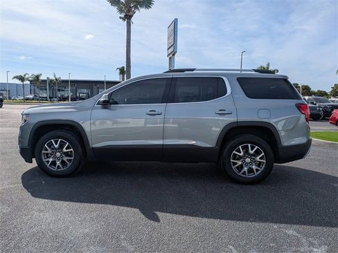 Used 2023 GMC Acadia SLT w/ Technology Package image 7
