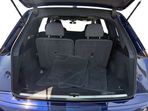Used 2023 Audi SQ7 Prestige AWD/4WD image 17