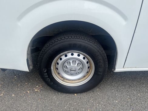 Used 2019 Nissan NV 2500 S w/ Back Door Glass Package RWD image 10