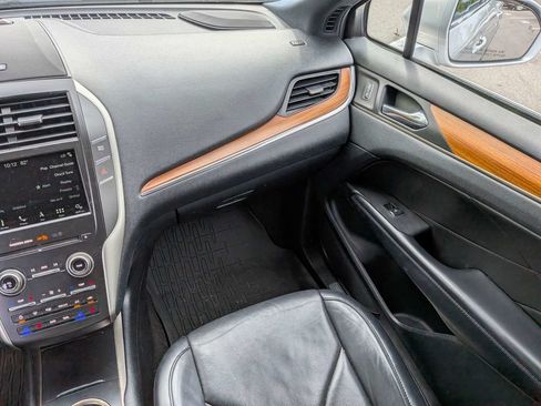Used 2019 Lincoln MKC Reserve w/ MKC Climate Package AWD/4WD image 17