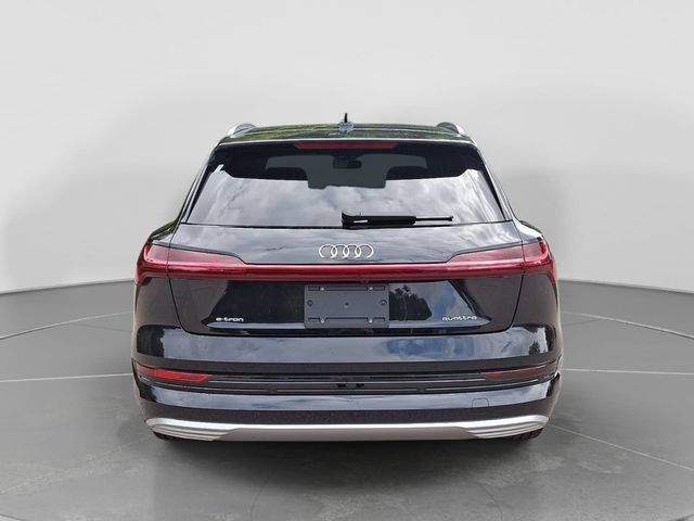 Used 2023 Audi e-tron Premium AWD/4WD image 5