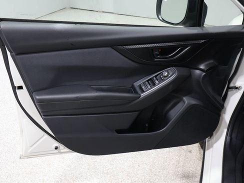 Used 2023 Subaru Crosstrek 2.0i Premium image 13