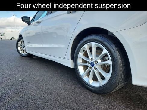 Used 2019 Ford Fusion SE image 17