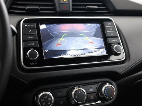 Used 2025 Nissan Versa S w/ Trunk Package image 18