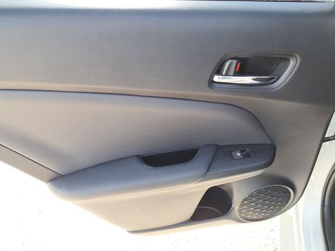 Used 2017 Toyota Prius Prime Plus image 7