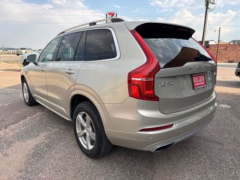 Used 2016 Volvo XC90 T5 Momentum image 4