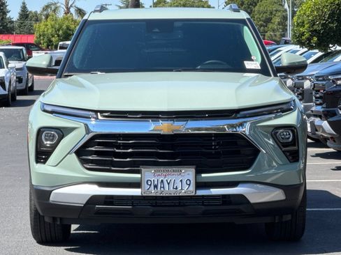 Used 2025 Chevrolet TrailBlazer LT w/ Convenience Package FWD image 10